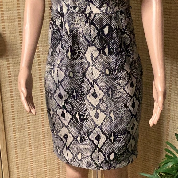 LONDON TIMES DRESS - Picture 3 of 9